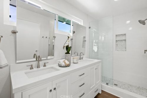 4015 Palmyra Ave, Orange CA  92869-3925 exterior