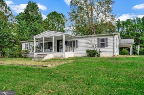 6705 Fisher Dr, Spotsylvania VA  22551-2613 exterior