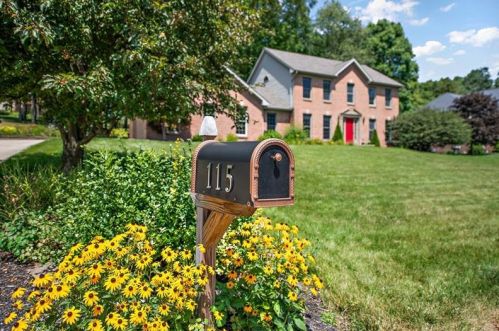 115 Cherry Way, Beaver Falls, PA 15010-1478