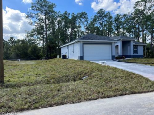 1105 13th St, Lehigh Acres, FL