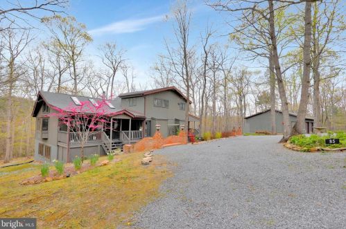85 Autumn Ln, Hedgesville, WV 25427-7013