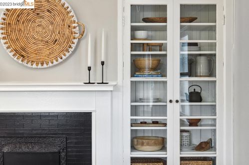 4143 Howe St, Oakland CA 94611-5117 exterior