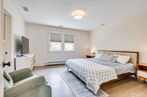 24 William St, Metuchen NJ  08840-1822 exterior