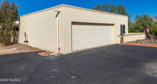 7204 Camino Vecino, Tucson AZ 85715-3418 exterior