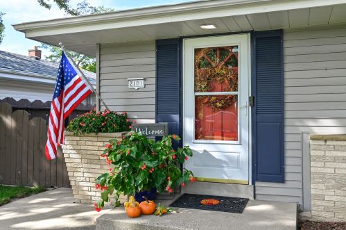 2101 116, Milwaukee WI 53226-2106 exterior