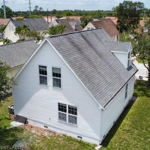 250 Leawood Cir, Naples FL  34104-4133 exterior