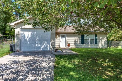 7662 Trey Oaks Ln, Knoxville, TN 37918-6242