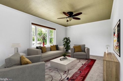 305 Shawnee Trl, Browns Mills NJ  08015-6119 exterior