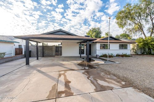 9718 56th Dr, Glendale, AZ 85302-3221