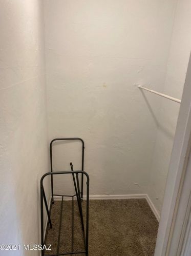 135 Blacklidge Dr, Tucson AZ 85705-3829 exterior