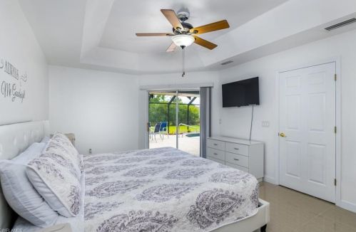 814 Thompson Ave, Lehigh Acres FL 33972-3312 exterior