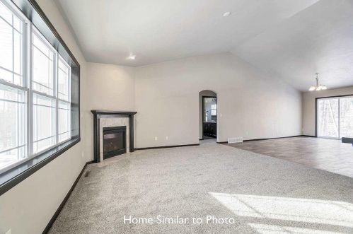 1218 Velsen Rd, Green Bay, WI 54313