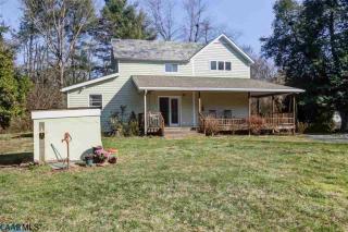 2858 Randolphs Orchard Ln, Esmont, VA 22937-1937