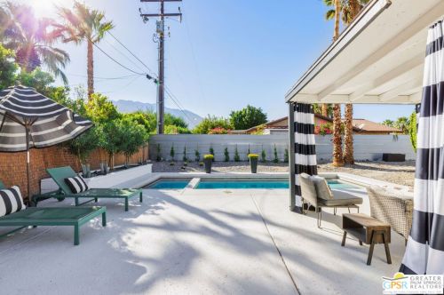 2221 Francis Dr, Palm Springs CA  92262-2553 exterior
