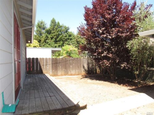 344 Washington Ave, Ukiah CA  95482-6323 exterior