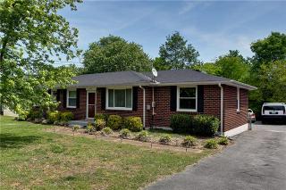 3815 Plantation Dr, Hermitage, TN 37076-1844