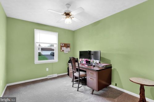 1 Little Knoll Dr, Hanover PA  17331-9280 exterior