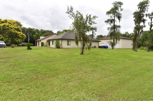 3500 Boggy Crk Rd, Kissimmee FL 34744-9413 exterior