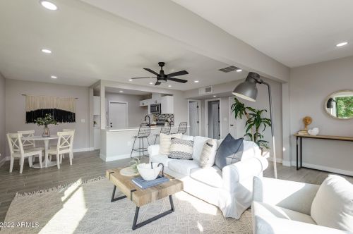 9409 4th Ave, Phoenix AZ  85021-2410 exterior