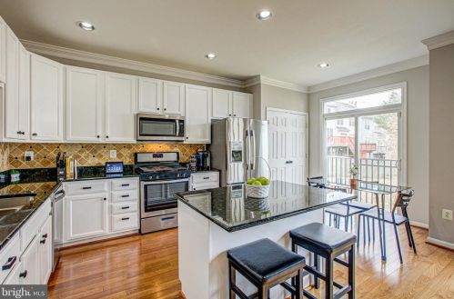 3004 Stockholm Way, Woodbridge, VA 22191-4282