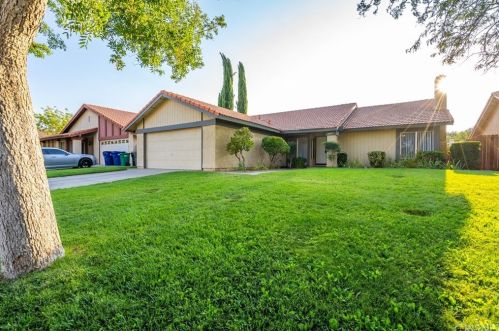 44021 Andale Ave, Lancaster CA  93535-4120 exterior