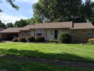 1220 Leecrest St, Massillon, OH 44646-2247