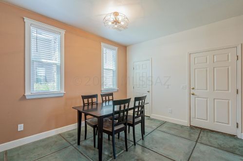 1070 Miles St, Tucson AZ 85719-6140 exterior