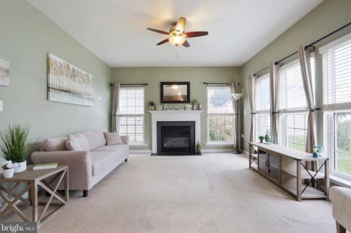 214 Union Ridge Dr, Charles Town WV  25414-4950 exterior