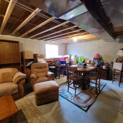 2525 Stoney Brook Ct, Manitowoc WI  54220-8640 exterior