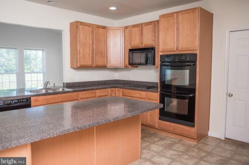 10411 Silver Creek Ct, Spotsylvania VA  22553-4482 exterior