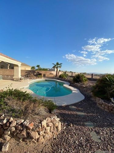 2501 Whispering Ridge Dr, Bullhead City AZ  86442-8686 exterior