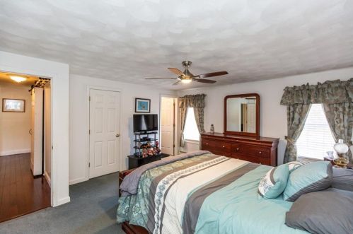 33 Hopkins Ave, Providence RI 02919-1505 exterior