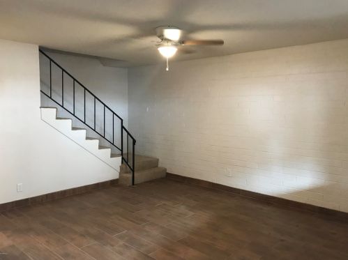 8562 Roosevelt St, Scottsdale, AZ 85257-4572
