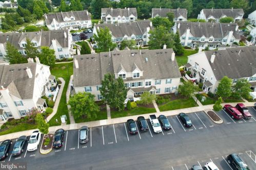 1402 Wharton Rd, Mount Laurel, NJ 08054-5298