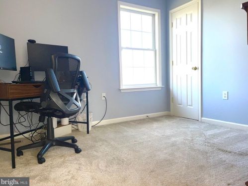 201 Deerfield Dr, Charles Town WV  25414-4805 exterior