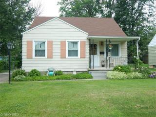 1218 Cedar Dr, Lorain, OH 44052-2804