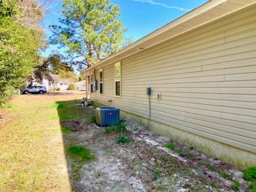 352 Park Ave, Defuniak Springs FL  32435-2611 exterior