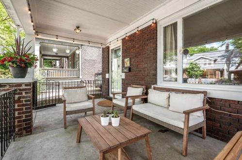 2231 Shady Ave, Pittsburgh, PA 15217-2113