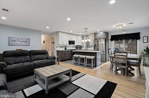 425 Princeton Ave, Berkeley Township NJ  08721-2404 exterior