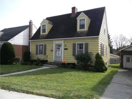 611 Tayman Ave, Somerset, PA 15501-1823