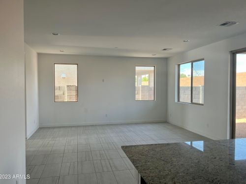 701 Del Rancho, Mesa, AZ 85208-7297