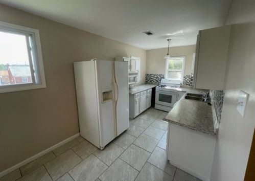 2113 Orchard St, Whitaker PA  15120-2603 exterior