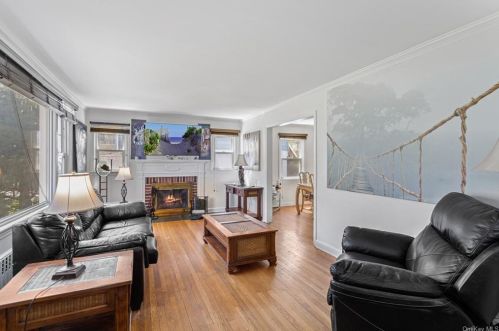 47 Mt Morris Ave, White Plains NY  10604-2228 exterior