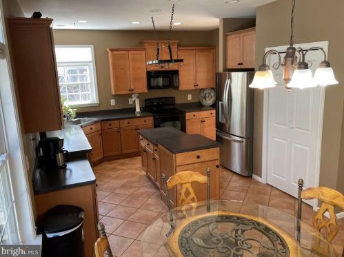 4065 Chatham Dr, Owens VA  22485-5643 exterior