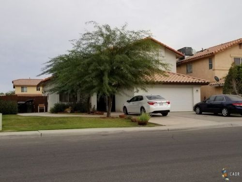 704 Paseo De Su Alteza, Calexico, CA 92231-3313