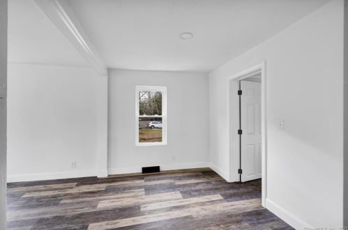 829 Bailey Hill Rd, Killingly CT  06241-1836 exterior