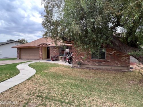 7311 Cavalier Dr, Glendale, AZ 85303-4348