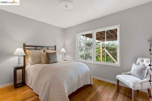 855 Glendome Cir, Oakland CA 94602-1413 exterior