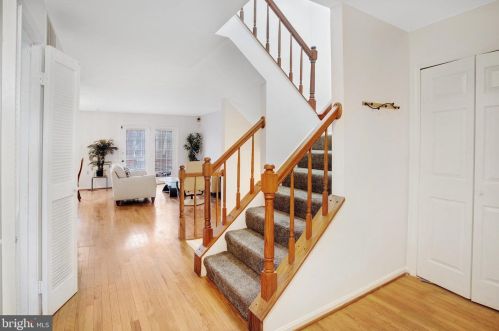 12924 Lockleven Ln, Woodbridge, VA 22192-5031