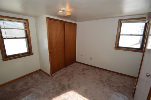 25011 Loomis Rd, Waterford WI  53185-1419 exterior